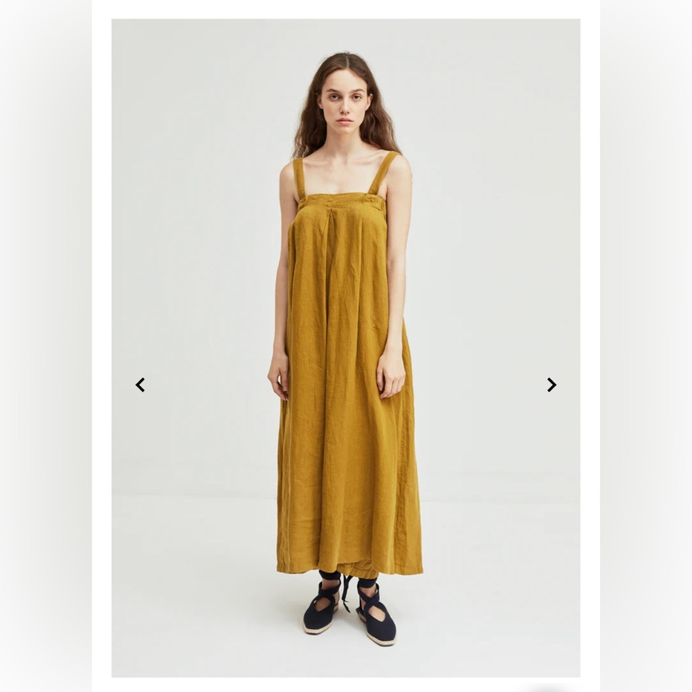 Black crane rust orange pleated jumper and pant